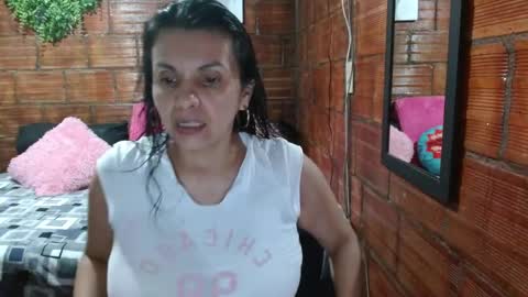 Snapshot of milf_fantassy chatting on 09.16.25 Ana online show from 09.16.25