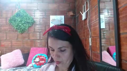 Snapshot of milf_fantassy chatting on 09.21.25 Ana online show from 09.21.25