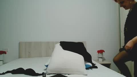 Snapshot of milffsupreme chatting on 03.05.25 Milfsupreme online show from 03.05.25