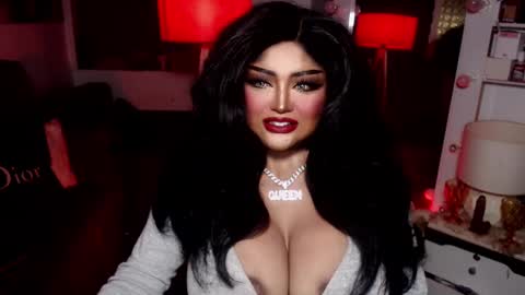 milkshakelavinia online show from 01.05.25