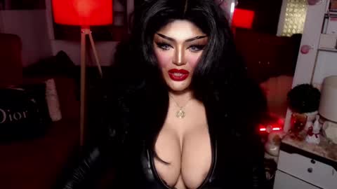 milkshakelavinia online show from 01.12.25