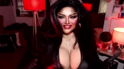 milkshakelavinia online show from 01.15.25