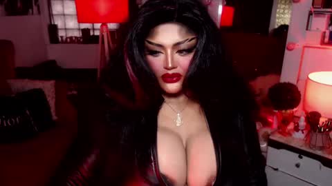 milkshakelavinia online show from 01.17.25