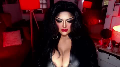 milkshakelavinia online show from 01.30.25