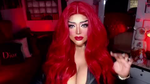 milkshakelavinia online show from 02.04.25