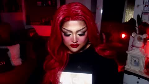 milkshakelavinia online show from 02.12.25