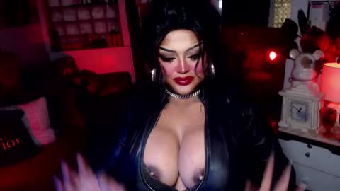 milkshakelavinia online show from 02.13.25