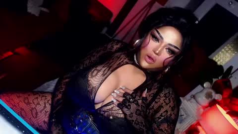 milkshakelavinia online show from 02.14.25