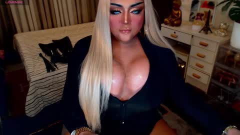 milkshakelavinia online show from 09.18.25