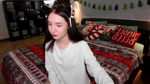 Snapshot of milli_brownn chatting on 12.19.24 Milli online show from 12.19.24