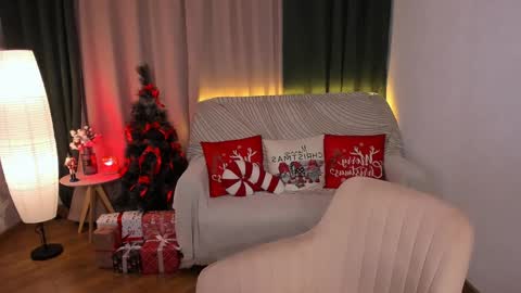 Snapshot of milli_brownn chatting on 12.21.24 Milli online show from 12.21.24
