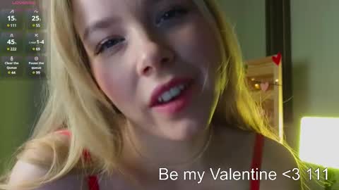 Snapshot of milly_shy chatting on 02.14.25 Milly online show from 02.14.25