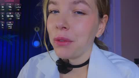 Snapshot of milly_shy chatting on 09.15.25 Milly online show from 09.15.25