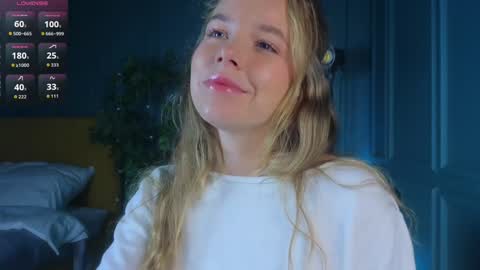 Snapshot of milly_shy chatting on 09.26.25 Milly online show from 09.26.25