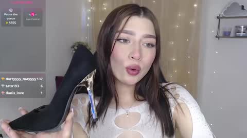 Snapshot of mily_thomson_b chatting on 01.21.25 Mily online show from 01.21.25