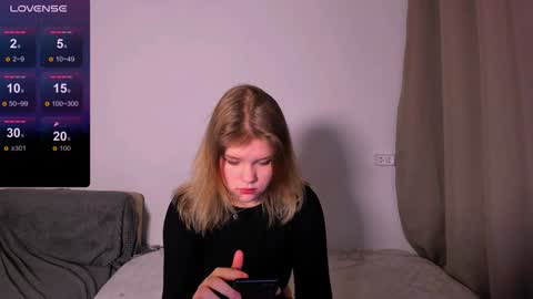 hi Im Mina  online show from 12.23.24