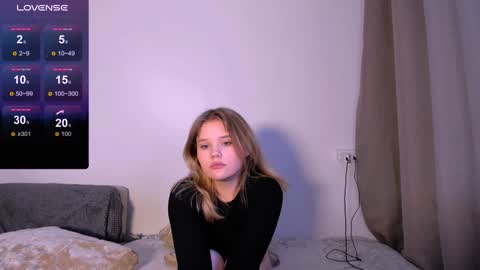 hi Im Mina  online show from 12.24.24