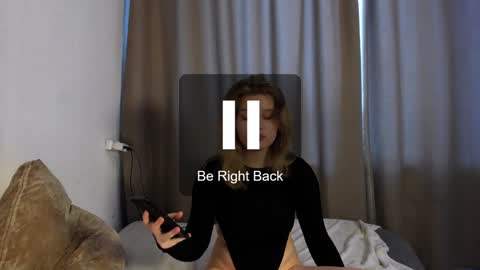 hi Im Mina  online show from 01.13.25