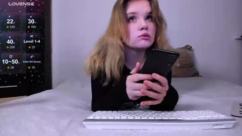 hi Im Mina  online show from 01.27.25