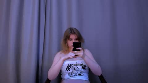 hi Im Mina  online show from 01.31.25