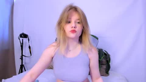 hi Im Mina  online show from 03.06.25