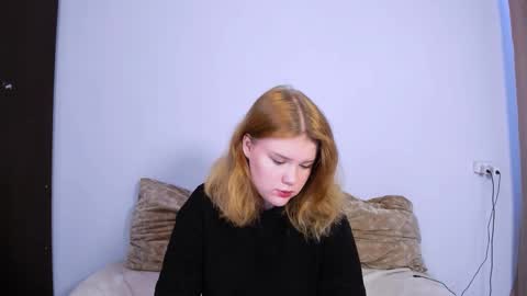 hi Im Mina  online show from 09.11.25