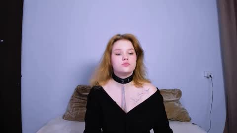 hi Im Mina  online show from 10.03.25