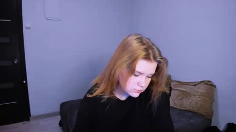 hi Im Mina  online show from 11.07.25