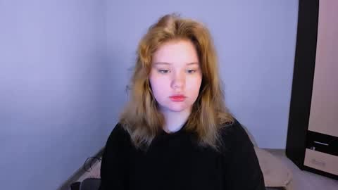 hi Im Mina  online show from 11.13.25