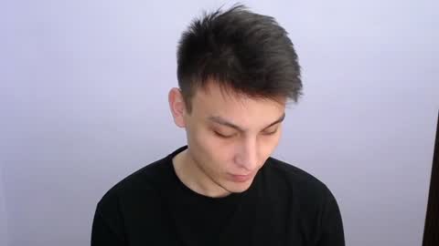 Snapshot of minato_kabuki chatting on 12.19.24 MINATO online show from 12.19.24