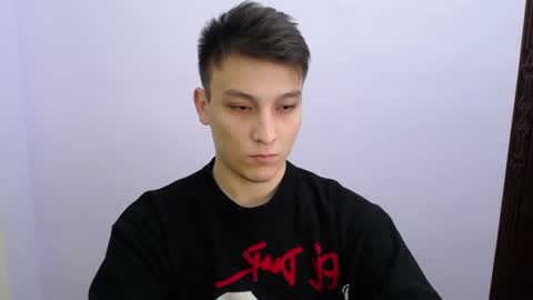 Snapshot of minato_kabuki chatting on 12.21.24 MINATO online show from 12.21.24