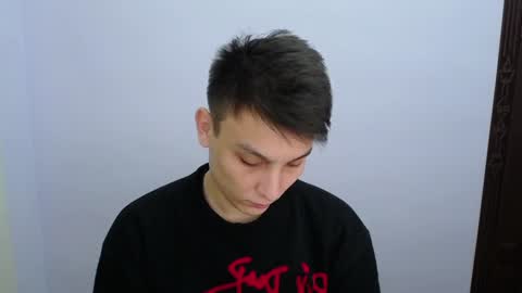 Snapshot of minato_kabuki chatting on 12.25.24 MINATO online show from 12.25.24