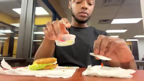 Snapshot of mindsense chatting on 11.05.25 mindsense online show from 11.05.25