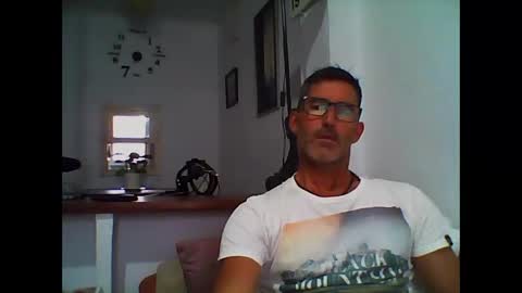 Snapshot of mindthestep chatting on 10.09.25 MIND online show from 10.09.25