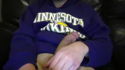 Snapshot of minnesotaguy2525 chatting on 01.22.25 Minnesota Guy online show from 01.22.25