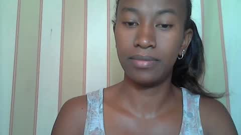 Snapshot of minouch211907 chatting on 02.10.25 minouch211907 online show from 02.10.25
