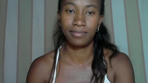 Snapshot of minouch211907 chatting on 02.12.25 minouch211907 online show from 02.12.25