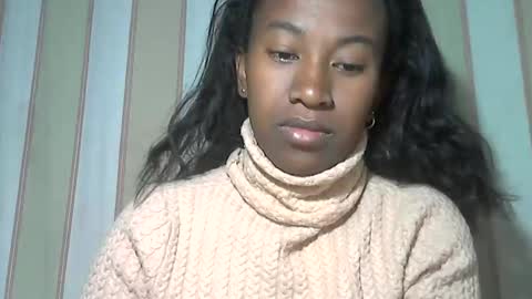 Snapshot of minouch211907 chatting on 09.12.25 minouch211907 online show from 09.12.25