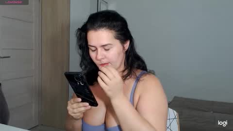 Snapshot of miradiaz chatting on 09.16.25 Meera online show from 09.16.25