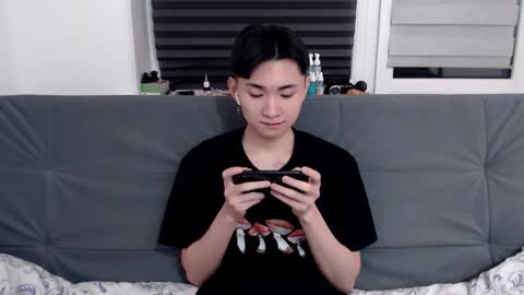 Snapshot of miram_yoo chatting on 02.07.25 online show from 02.07.25