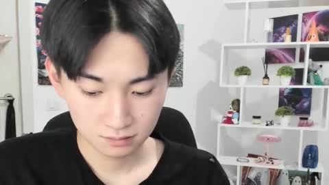 Snapshot of miram_yoo chatting on 10.18.25 online show from 10.18.25