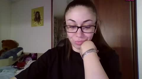 Snapshot of miranda_wish chatting on 01.05.25 MIRANDA online show from 01.05.25