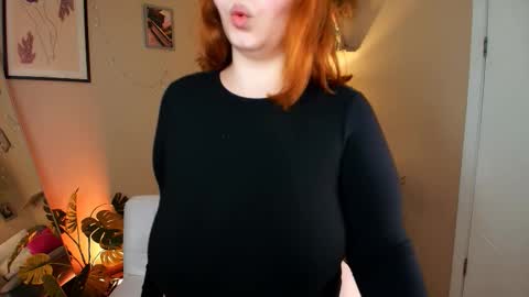 Snapshot of misha_the_createrr chatting on 10.04.25 Ivy online show from 10.04.25