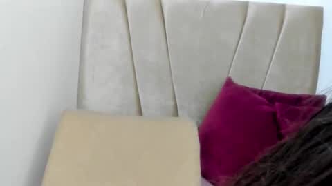 miss_big_ass21 online show from 10.24.25