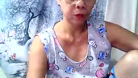 Snapshot of miss_capricorn chatting on 09.21.25 miss_capricorn online show from 09.21.25