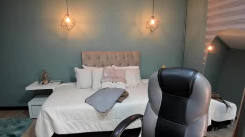 Cataleya online show from 12.04.25