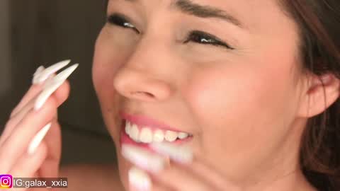 Snapshot of miss_galaxxia chatting on 02.07.25 Elisabeth IG galax xxia online show from 02.07.25