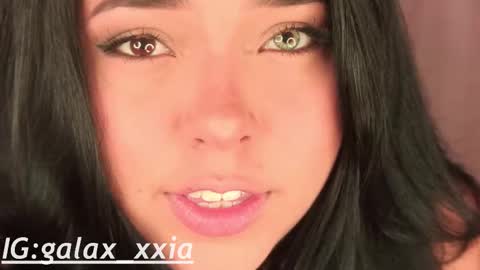 Snapshot of miss_galaxxia chatting on 10.29.25 Elisabeth IG galax xxia online show from 10.29.25