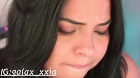 Snapshot of miss_galaxxia chatting on 10.30.25 Elisabeth IG galax xxia online show from 10.30.25