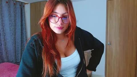 Snapshot of miss_issaa chatting on 01.29.25 Isabella online show from 01.29.25